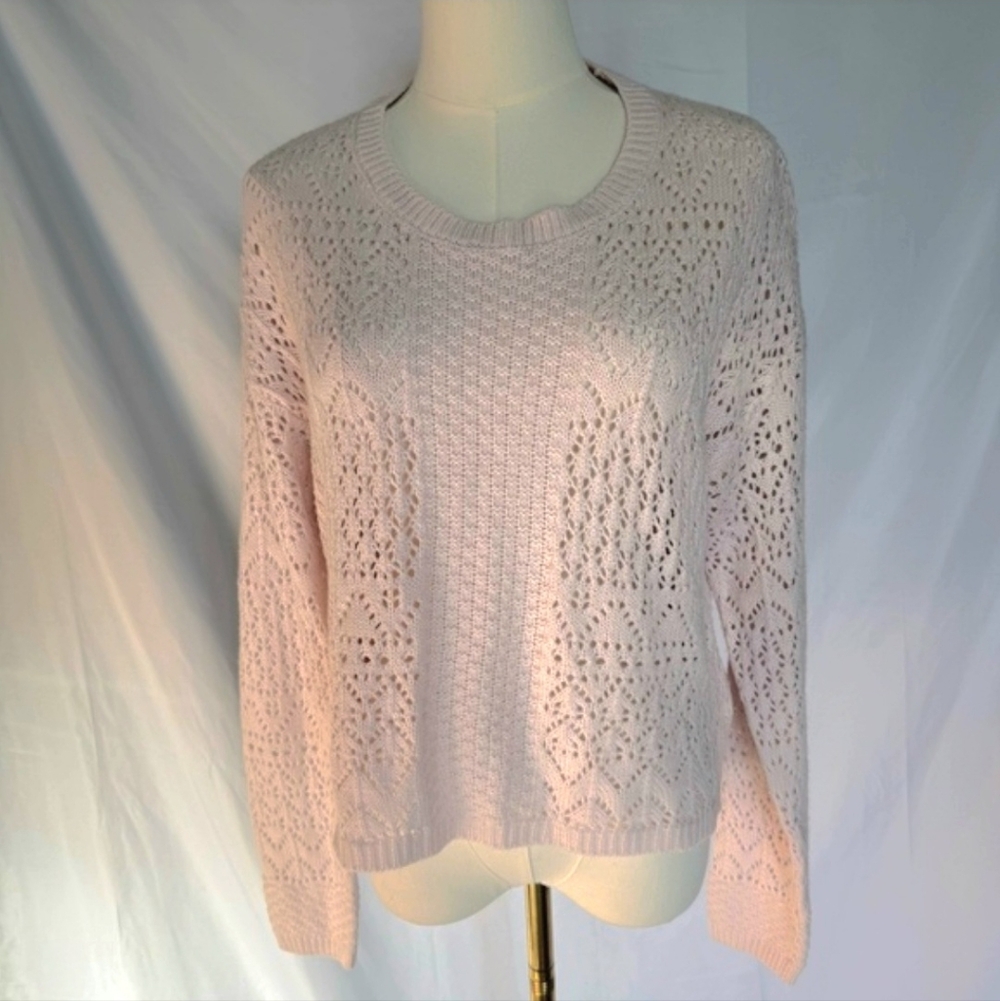 NWOT Xhilaration Knit Sweater, size large Light Pink Cut Out